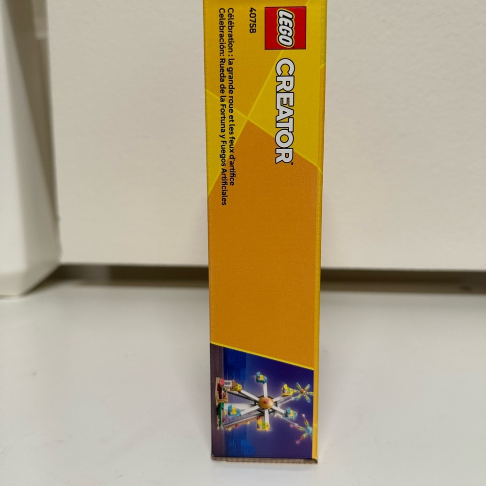 LEGO Creator Colorful Ferris Wheel Set - Picture 3 of 4